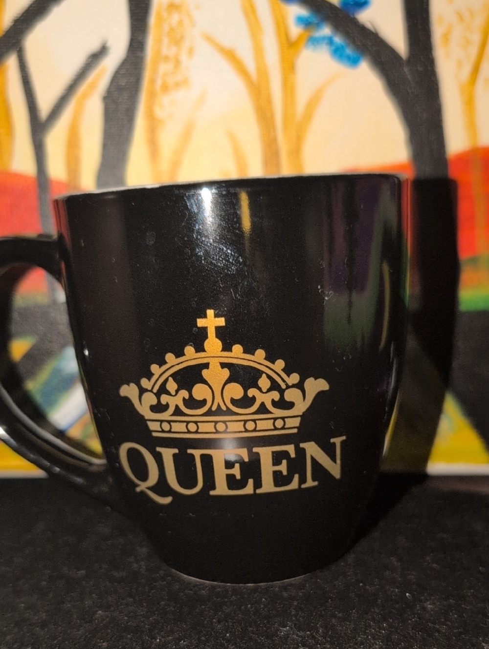 Queen Gold-Crest Black Ceramic Accent Mug